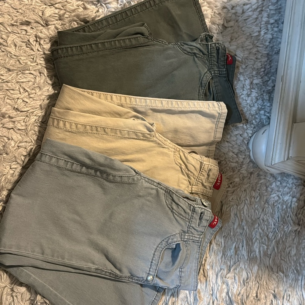 3 pairs of Unionbay Capri pants
